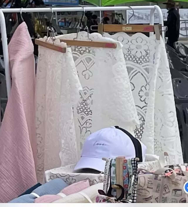 [네이버브랜드스토어 리뷰] 플리마켓용으로 샀어요 가격도 좋고 분리해서 차에 넣기도 좋고 다 좋아요 너무 잘 썼어