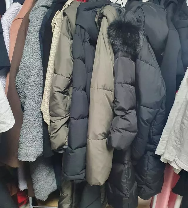 [네이버브랜드스토어 리뷰] 겨울패딩과 롱코트들을 잔뜩걸었더니 기존에 쓰던 이동식 행거가 휘청거림을 못이기고 