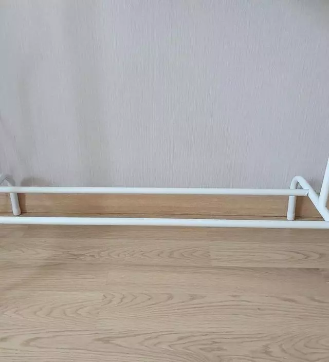 [네이버브랜드스토어 리뷰] 가성비 좋은 행거입니다. 조립도 쉽고 깔끔합니다.