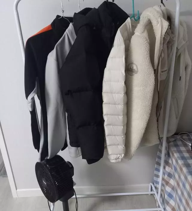 [네이버브랜드스토어 리뷰] 좋네요 외트걸어두려고샀어요