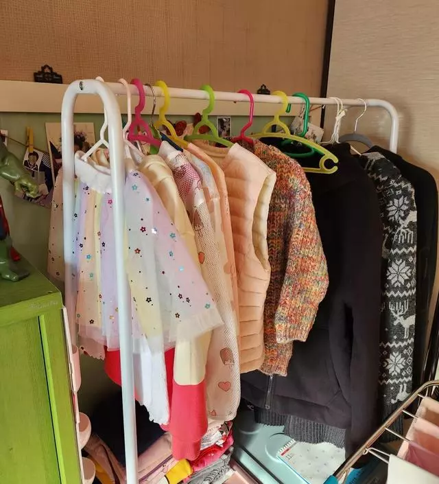 [네이버브랜드스토어 리뷰] 내 실수로 블랙 사고 싶었는데 화이트 사고 말았네요 조립하니 만족합니다