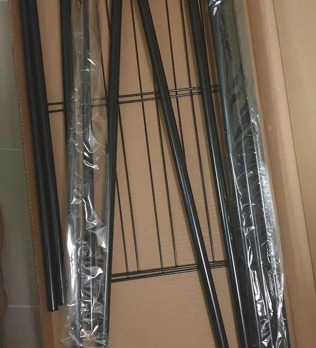 [네이버브랜드스토어 리뷰] 어마니가 필요하다 하셔서 샀네요. 아직 조립전이지만 일단 프레임은 튼튼해 보이네요.