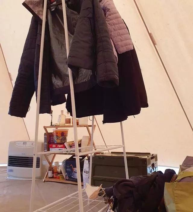 [네이버브랜드스토어 리뷰] 조립할때는 야 이거 부서지는거 아냐 싶었는데, 해놓고 보니 튼튼하네요.