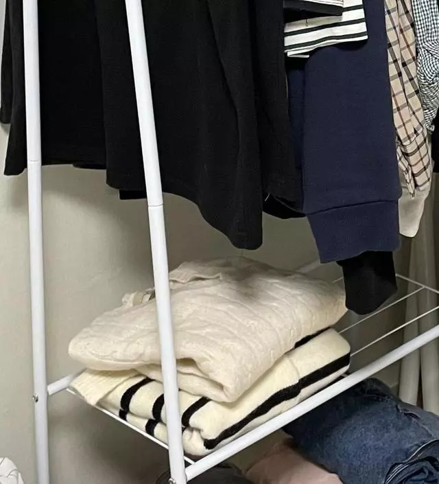 [네이버브랜드스토어 리뷰] 얇아서 큰 공간차지 않하는 것이 좋아요~ 근데 그만큼 튼튼하진 않아요ㅎㅎ 저렴한 가격