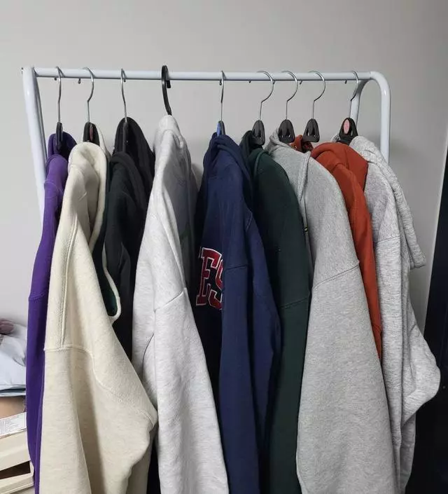 [네이버브랜드스토어 리뷰] 작은방에 후드티용으로 구매 했어요.
