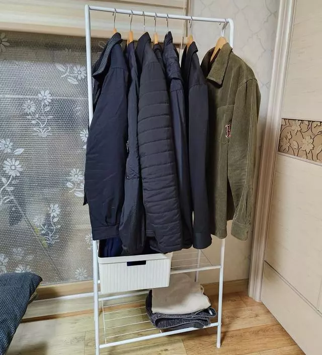 [네이버브랜드스토어 리뷰] 막튼튼하진않지만 입었던옷 걸어두기 좋아요