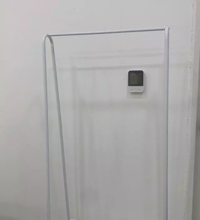 [네이버브랜드스토어 리뷰] 사진이랑 똑같아요 힘은없어보이는데 이정도면 만족합니더~~=