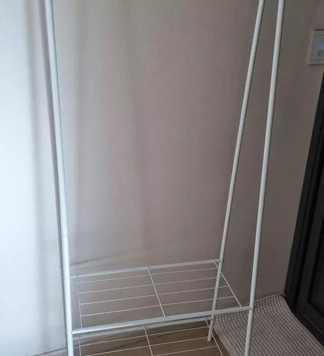 [네이버브랜드스토어 리뷰] 빠른 배송 감사합니다. 애기아빠가 조립했는데 너무 쎄게 조이면 봉이 쉽게 눌려지네요