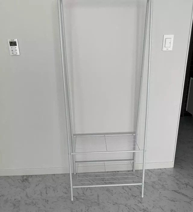 [네이버브랜드스토어 리뷰] 여자 혼자 조립하기에 어렵지 않았어요. 제품도 화면 그대로라 마음에 드는데.... 화이