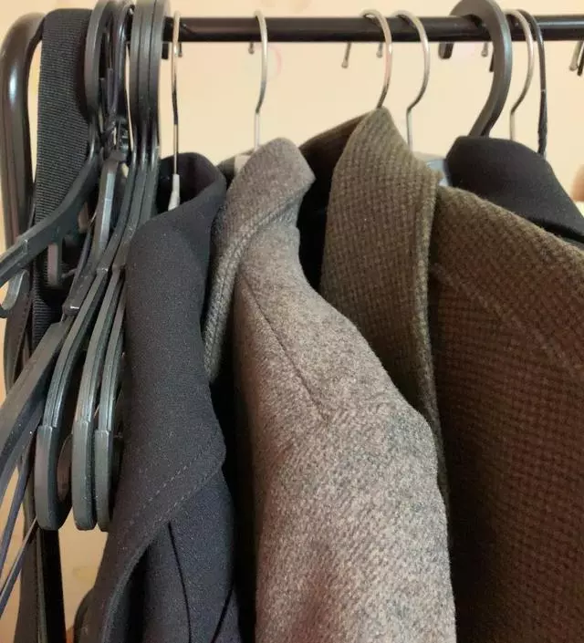 [네이버브랜드스토어 리뷰] 좁은공간에 유용한 행거입니다