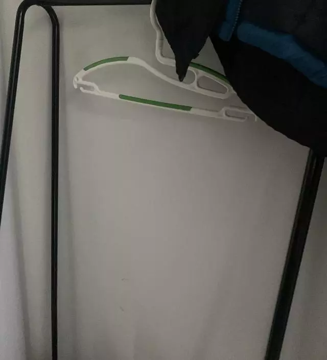 [네이버브랜드스토어 리뷰] 치수로 확인은 했지만 제 공간에는 약간 낮은 편이라 아쉬워요. 가성비는 참 좋습니다.