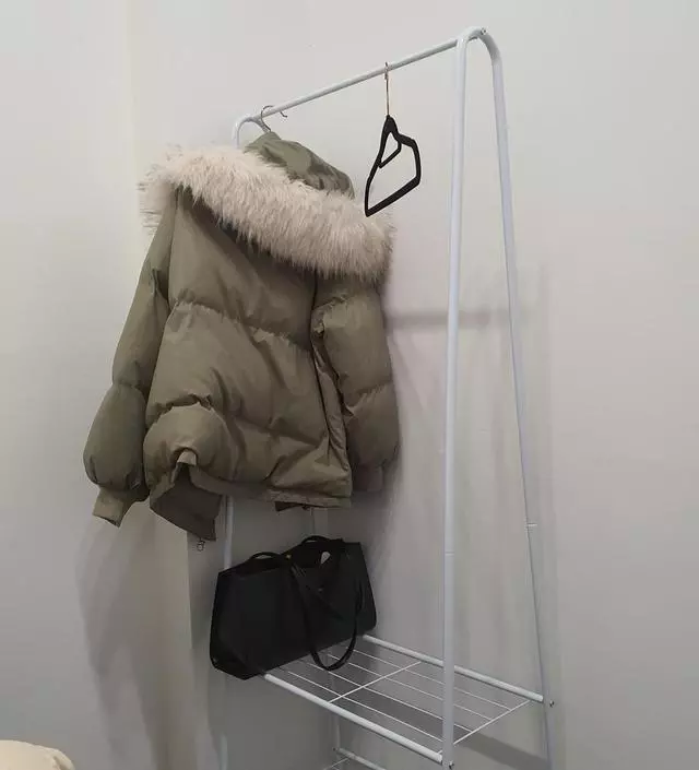 [네이버브랜드스토어 리뷰] 아주 저렴한 금액대 너무 깔끔한 수납공간 좋은 행거에요
