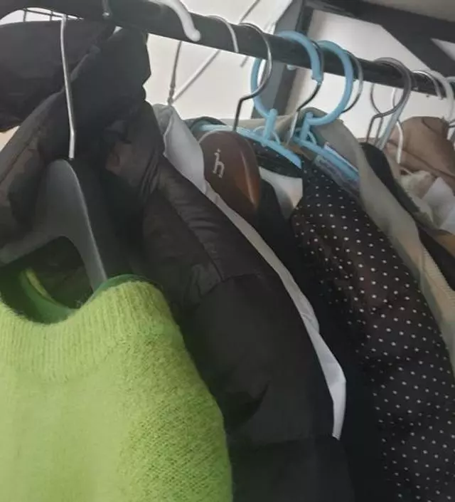 [네이버브랜드스토어 리뷰] 저렴하고 조립도 편해요 간단한 옷걸이 좋아요