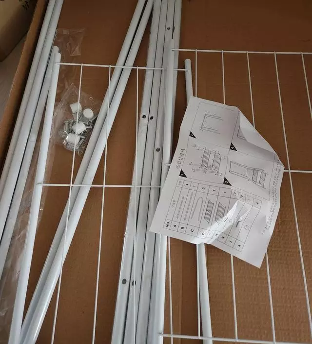 [네이버브랜드스토어 리뷰] 생각보다 괜찮습니다 조립도 어렵지않게 설치했습니다