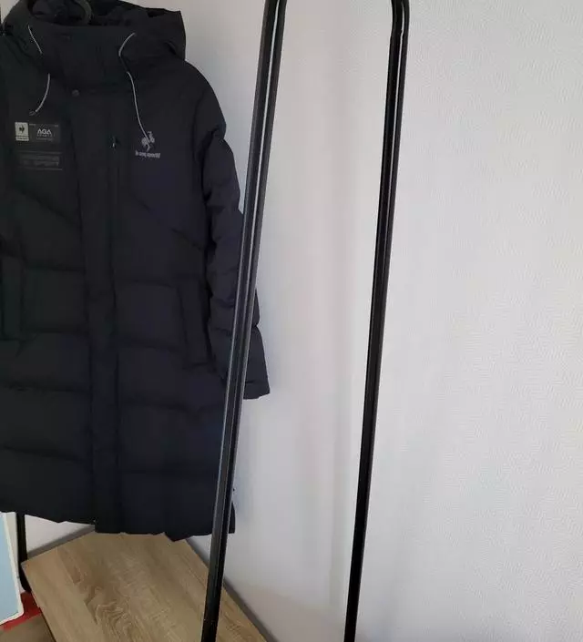 [네이버브랜드스토어 리뷰] 아이방에 필요해서 설치했는데 역시나 조금 흔들리고 가벼운 느낌은 있어요ㅜ 그치만 아