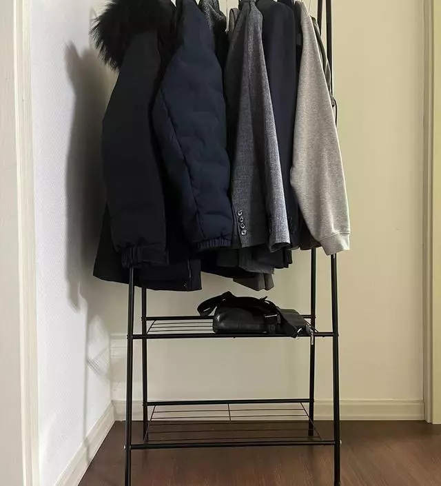 [네이버브랜드스토어 리뷰] 깔끔하고 적당한 크기입니다. 엄청 튼튼하지는 않지만 사용하는 데는 전혀 문제 없습니