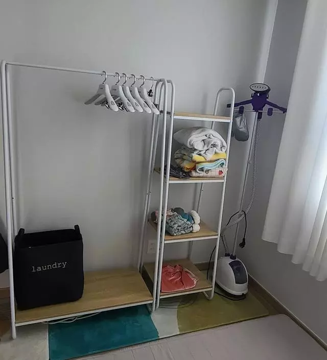 [네이버브랜드스토어 리뷰] 게스트룸 꾸미기용으로 샀어요. 일체형 사고 싶었는데 화이트가 품절이어서 따로 샀는데