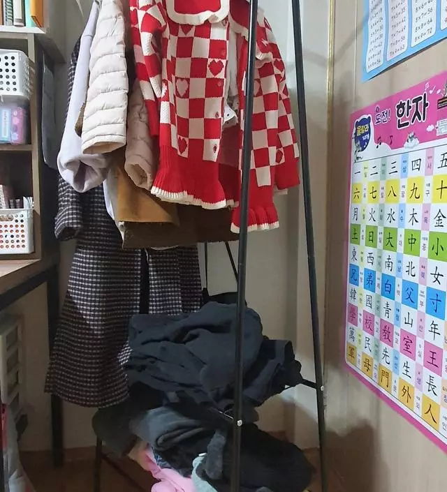 [네이버브랜드스토어 리뷰] 상품평이 좋아서 구매했어요. 엄청 튼튼하진 않지만 가격대비 좋아요