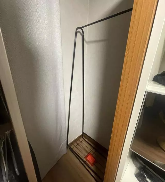 [네이버브랜드스토어 리뷰] 긴옷들이 너무 많은데 시스템장에 다 들어가지도 못하고 드레스룸 구석에 딱 60센치정도