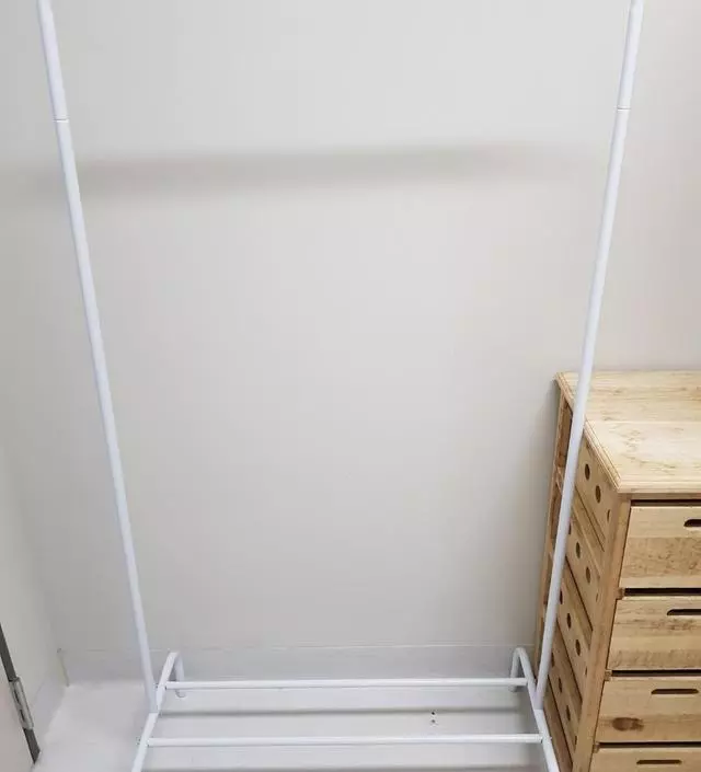 [네이버브랜드스토어 리뷰] 좁은 탈의실에 적당한 크기로 잘 맞아요
