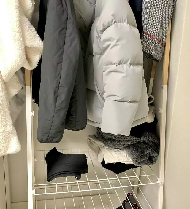 [네이버브랜드스토어 리뷰] 방 한쪽에 비어있는 공간에 놓기에는
