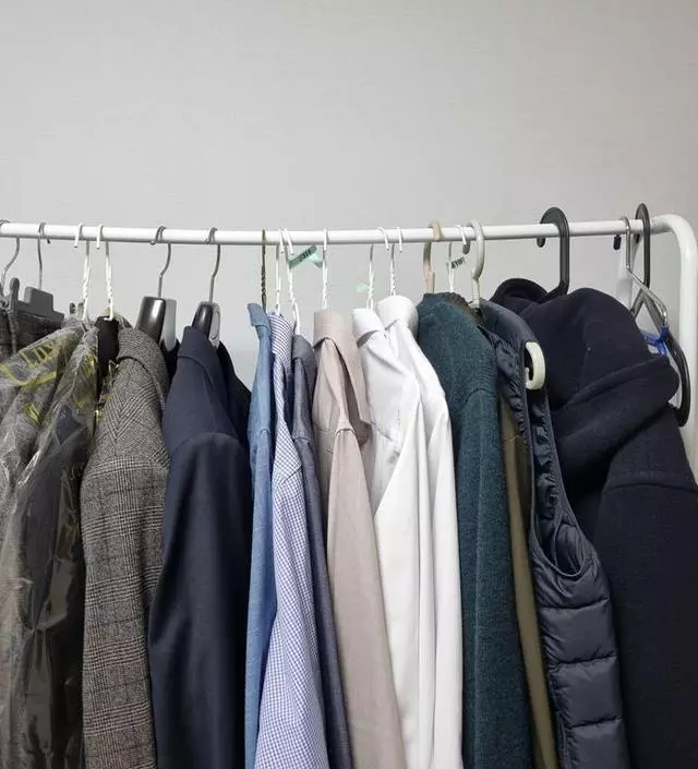 [네이버브랜드스토어 리뷰] 디자인깔끔하고 좋은데 살짝야괘요 대가 휘네요ㅜ