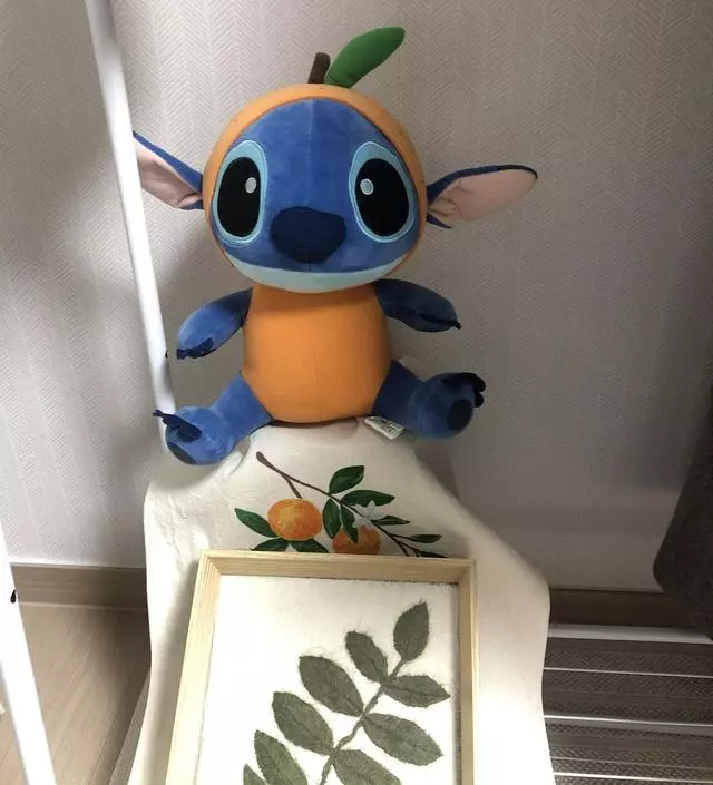 [네이버브랜드스토어 리뷰] 너무 튼튼해요!!막올려놔도 좋구 내구성이 좋네용 약간 많이 올리면 휘기는하지만 적당