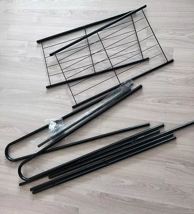 [네이버브랜드스토어 리뷰] 애들이 옷을 아무데나 내팽겨쳐서 도저히 안되겠어서 작은 행거를 찾아헤매다 드뎌 구매