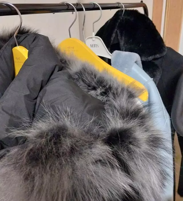 [네이버브랜드스토어 리뷰] 생각보다넘튼튼하고옷도많이걸수있어서실용도가높아요 매우만족합니다