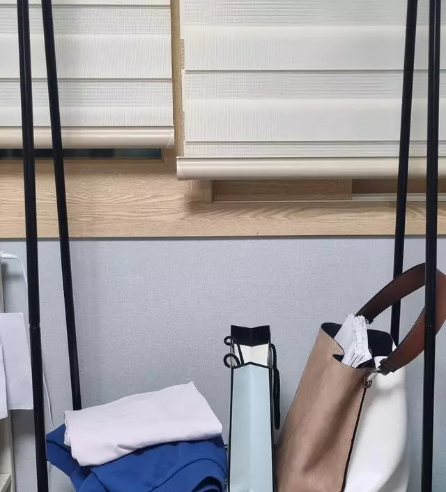 [네이버브랜드스토어 리뷰] 배송 빨랐고 조립은 나사조립할 때 대를 잡아줄 필요가 있어서 2명이서 조립하는게 좋을