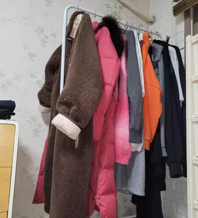 [네이버브랜드스토어 리뷰] 아이방이랑 내방이랑 하나씩!!!!!! 찾던 사이즈라 바로 구매했었는뎁^^ 깔끔해진 방을보