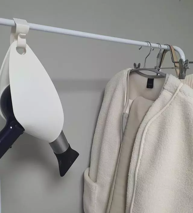 [네이버브랜드스토어 리뷰] 장 사용하고 있습니다. 내구성이 강하진 않지만 간단한 수납용으로 좋아요.