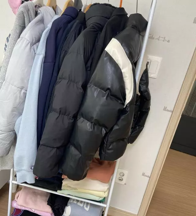 [네이버브랜드스토어 리뷰] 금방 입을 옷 걸어두고 잘쓰고있어요~~