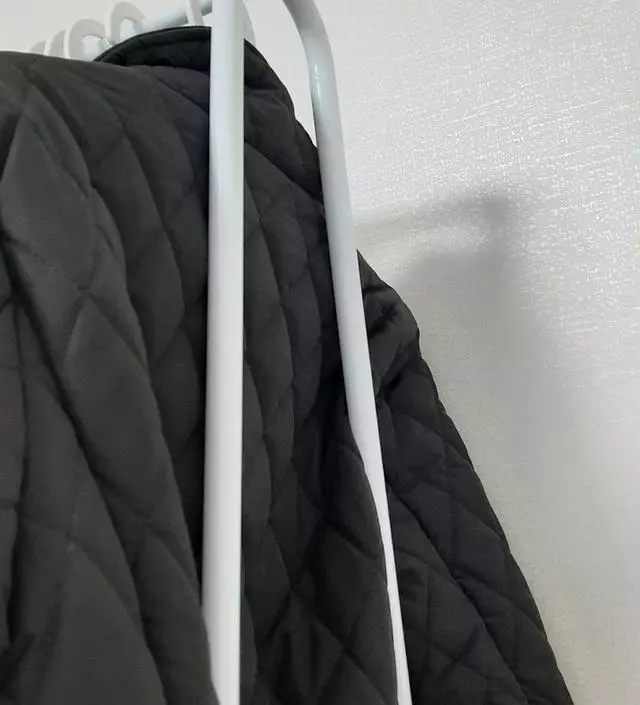 [네이버브랜드스토어 리뷰] 너무 약해보였는데 그래도 겨울옷 걸 수 있고 잘 버티네요