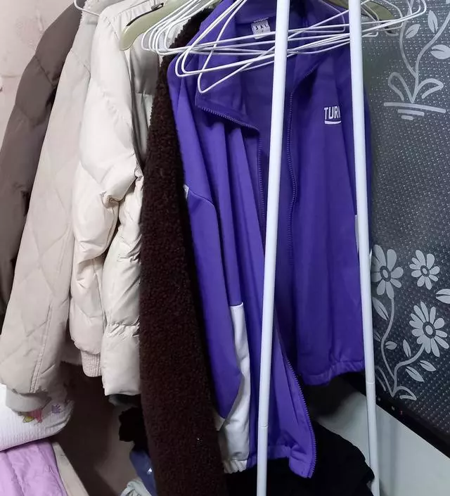 [네이버브랜드스토어 리뷰] 튼튼하고 화이트라 깨끗하게 보기도 좋고 사용하기 편해요