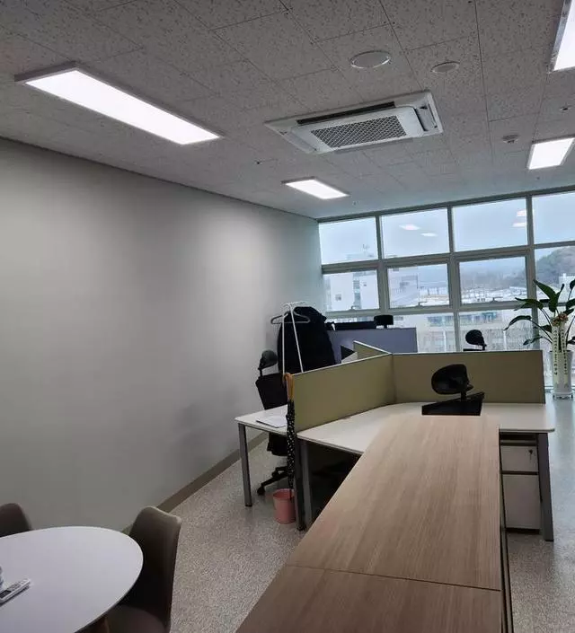 [네이버브랜드스토어 리뷰] 가벼운게 장점이자 단점이네요