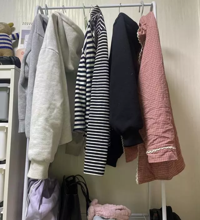 [네이버브랜드스토어 리뷰] 견고한거 찾으시려면 좀 부족할수 있지만
