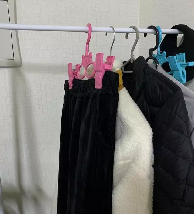 [네이버브랜드스토어 리뷰] 간단한 외투 걸어놓기 너무 좋아요