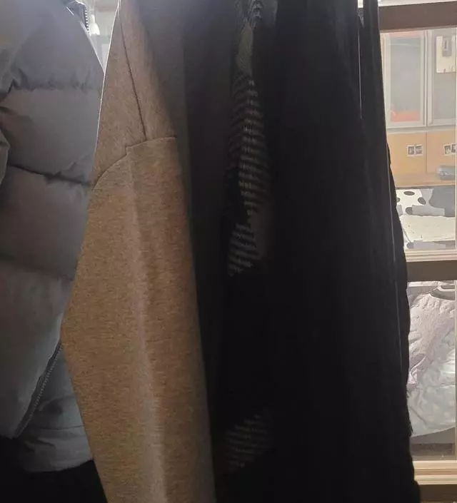 [네이버브랜드스토어 리뷰] 옷걸이로 거는 공간도 생각보다 넉넉하고
