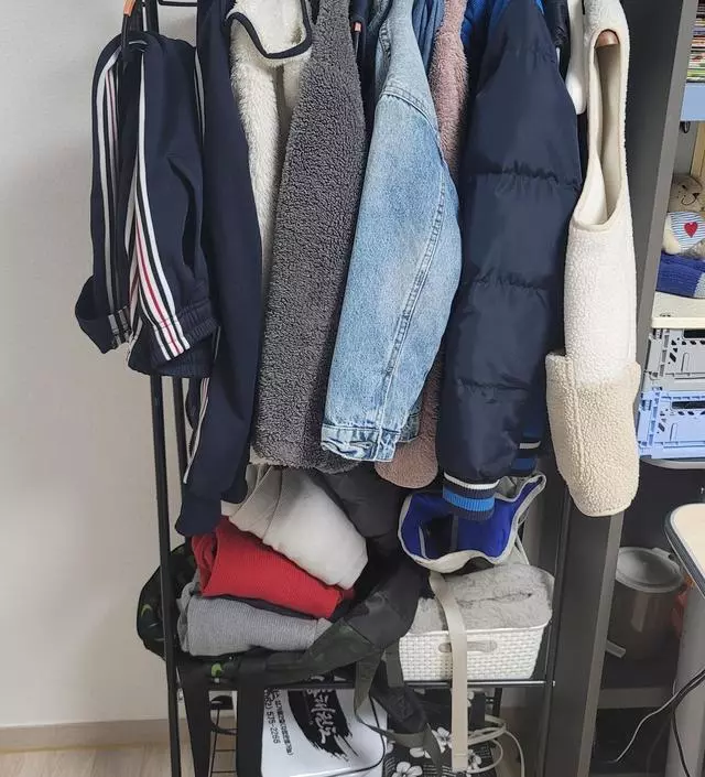 [네이버브랜드스토어 리뷰] 아이 옷장겸 수납장으로 사용중인데 심플하면서도 공간도 좋아서 만족하며 사용중입니다