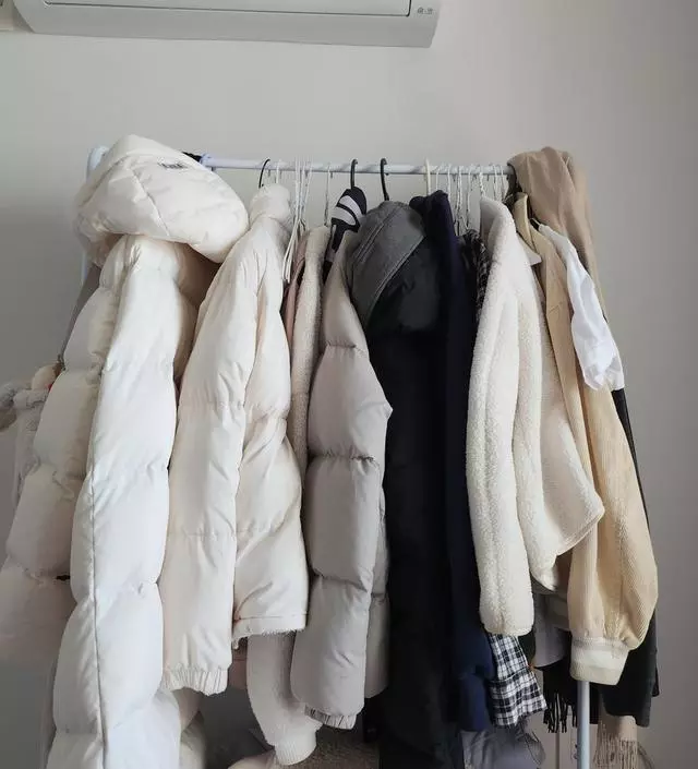 [네이버브랜드스토어 리뷰] 좋아요!!! 튼튼하고 겉옷걸기 딱좋아요