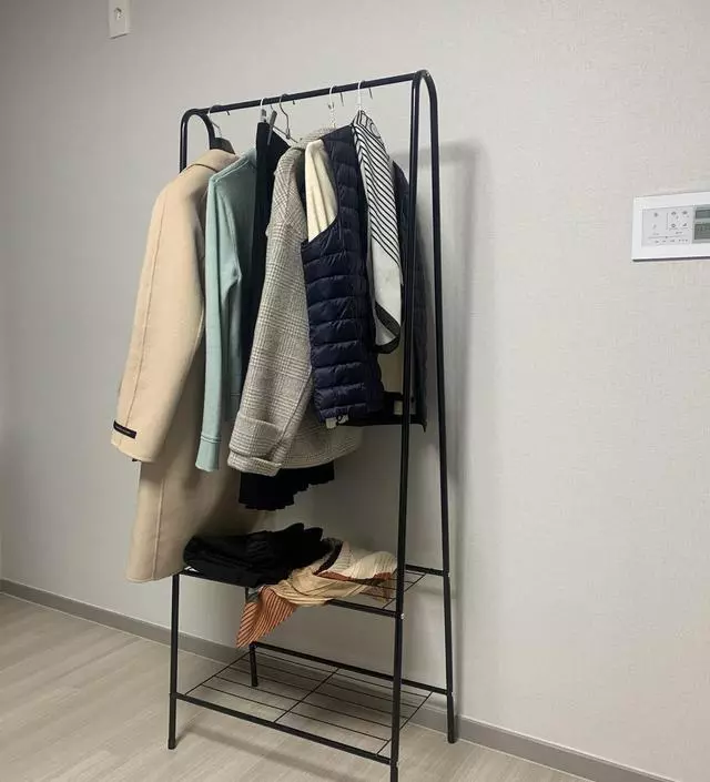 [네이버브랜드스토어 리뷰] 행거때문에 방 분위기가 바꼈습니다
