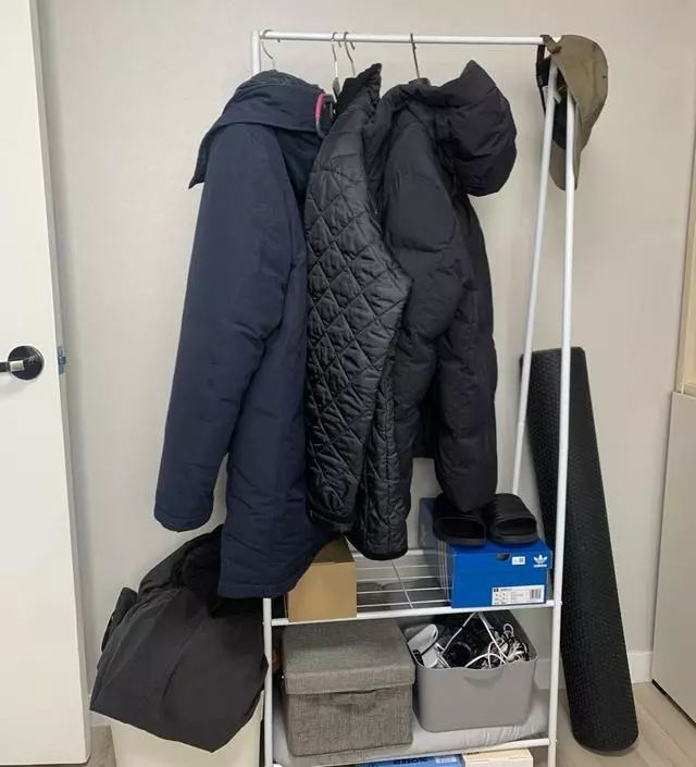 [네이버브랜드스토어 리뷰] 연결부위가 고정이 안되어 들어옮길 때 빠지는데 잘 옮기지 않는 제품이라 사용하는데 