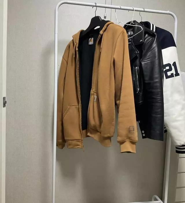 [네이버브랜드스토어 리뷰] 모양도 세련되고 껄수있는 공간도 충분해요