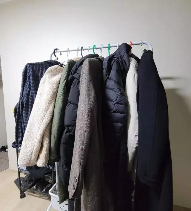 [네이버브랜드스토어 리뷰] 행거덕분에 겨울외투 잘 걸어뒇어요
