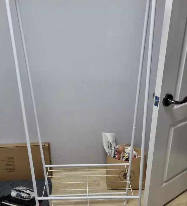 [네이버브랜드스토어 리뷰] 바로발송? 택배덕에 휴무날에 맞춰 급하게 필요했는데 빨리받아봤네요~ 디자인도 깔끔하