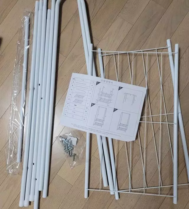 [네이버브랜드스토어 리뷰] 조립하기 쉽고 제가 원하는 사이즈여서 좋았어요. 
