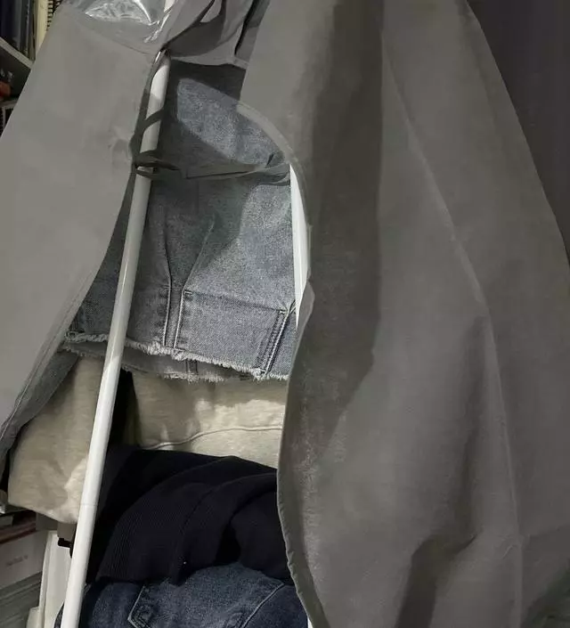 [네이버브랜드스토어 리뷰] 튼튼하고 외투 여러벌 걸어도 좋아요. 원룸에 딱입니다