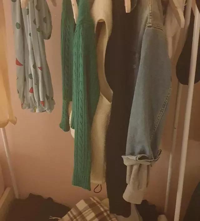 [네이버브랜드스토어 리뷰] 흔들림도 없고 겨울외투를 걸어도 튼튼하니
