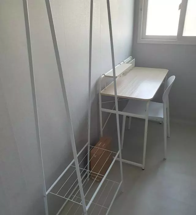 [네이버브랜드스토어 리뷰] 작은방에 안성맞춤이에요~밑에수납도 가능하고 옷도 여유롭게 걸 수 있어요~^^